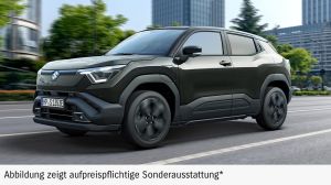 Grüner Suzuki e VITARA von hinten