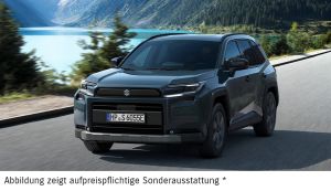 Suzuki Across parkend in Schrägansicht.