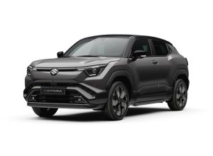 Grüner Suzuki e VITARA Comfort+ in Front-Seitenansicht