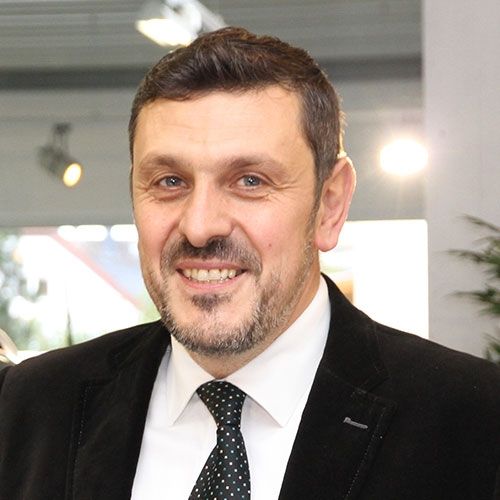 Portraitfoto der Kontaktperson