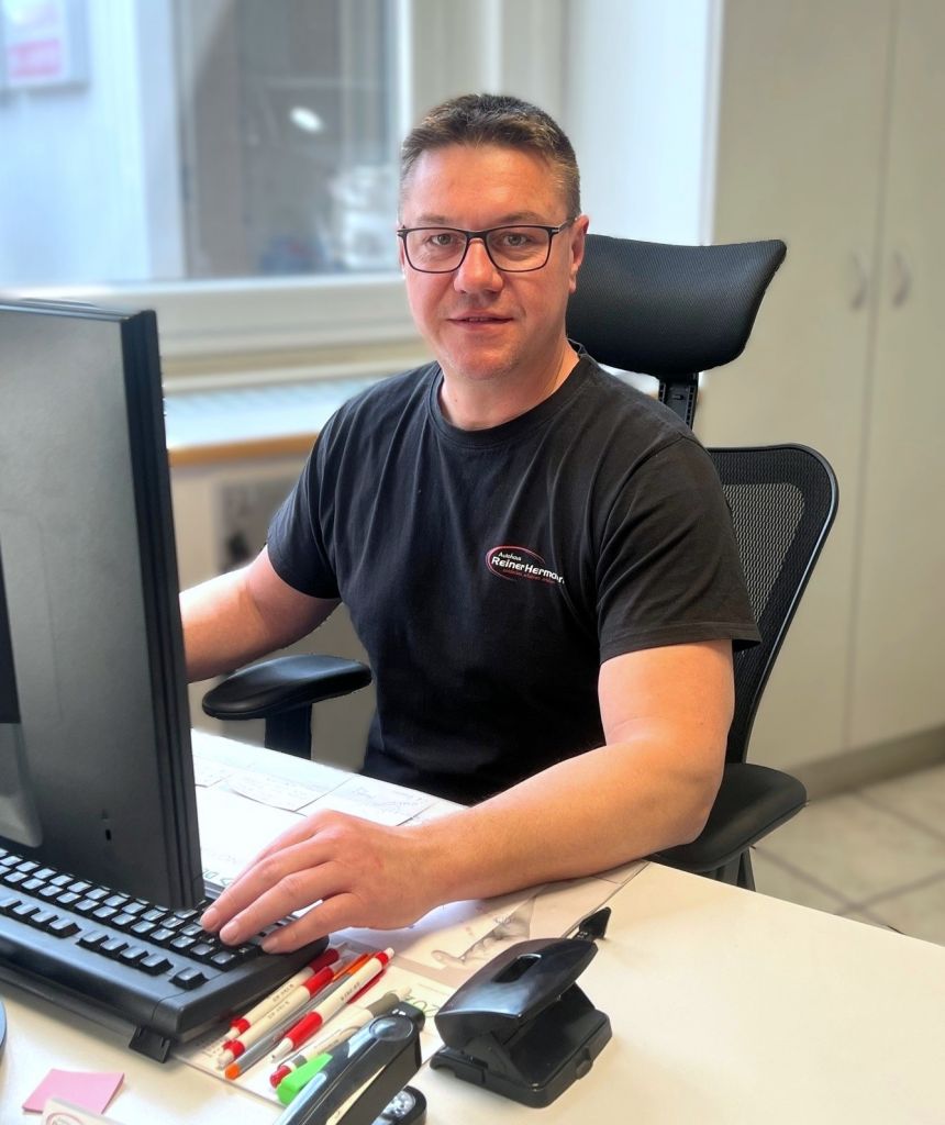 Portraitfoto der Kontaktperson