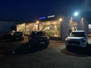 Autohaus Außen