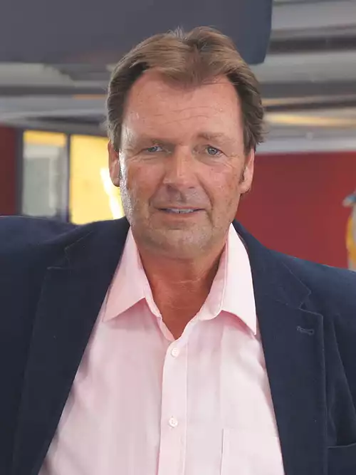 Portraitfoto der Kontaktperson
