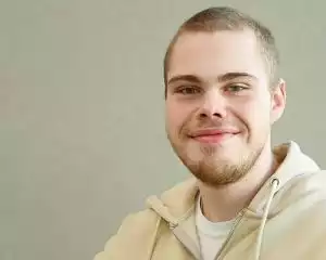 Portraitfoto der Kontaktperson