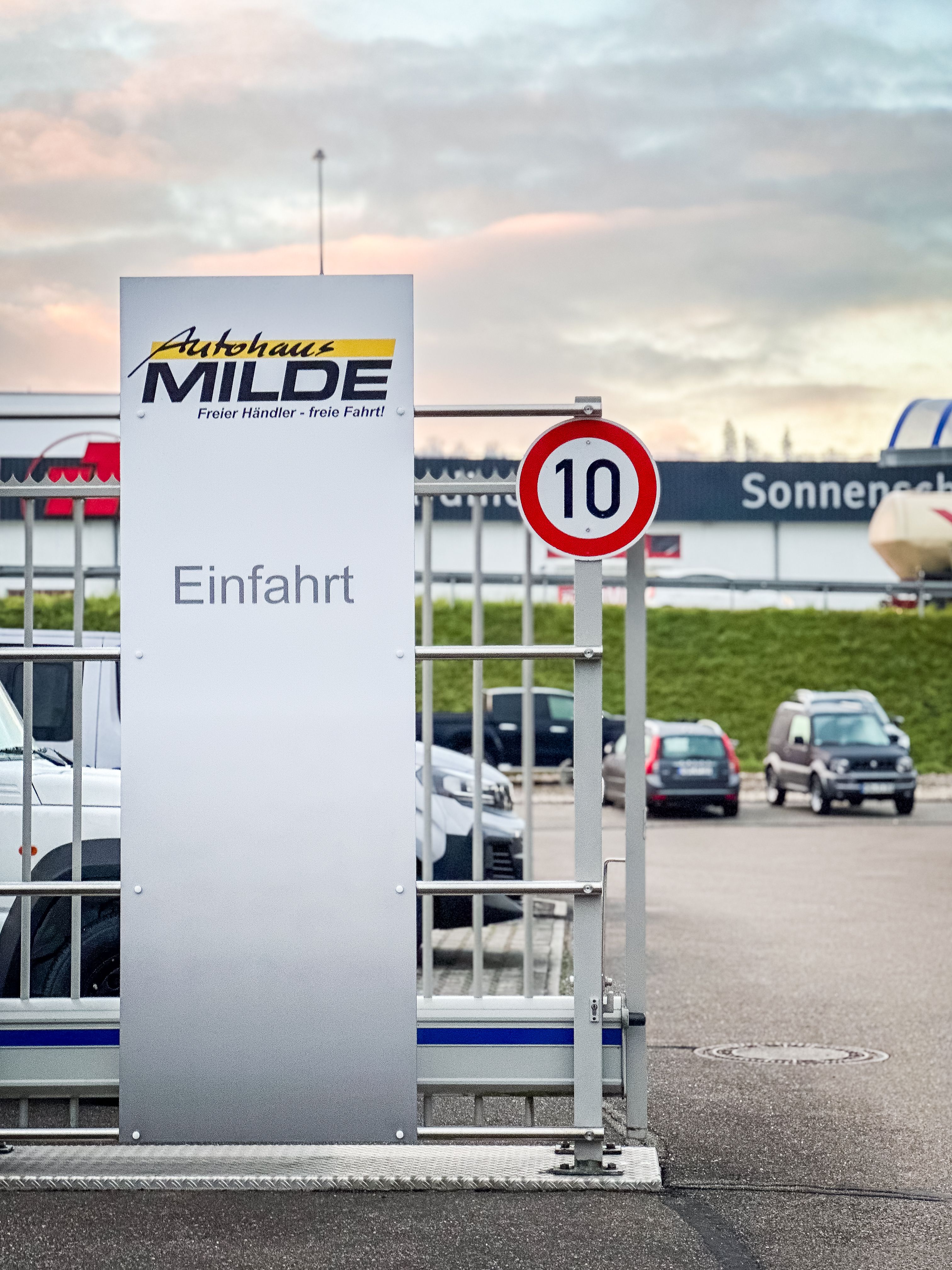 Die Einfahrt zu unserer Autowerkstatt in Heidenheim an der Brenz